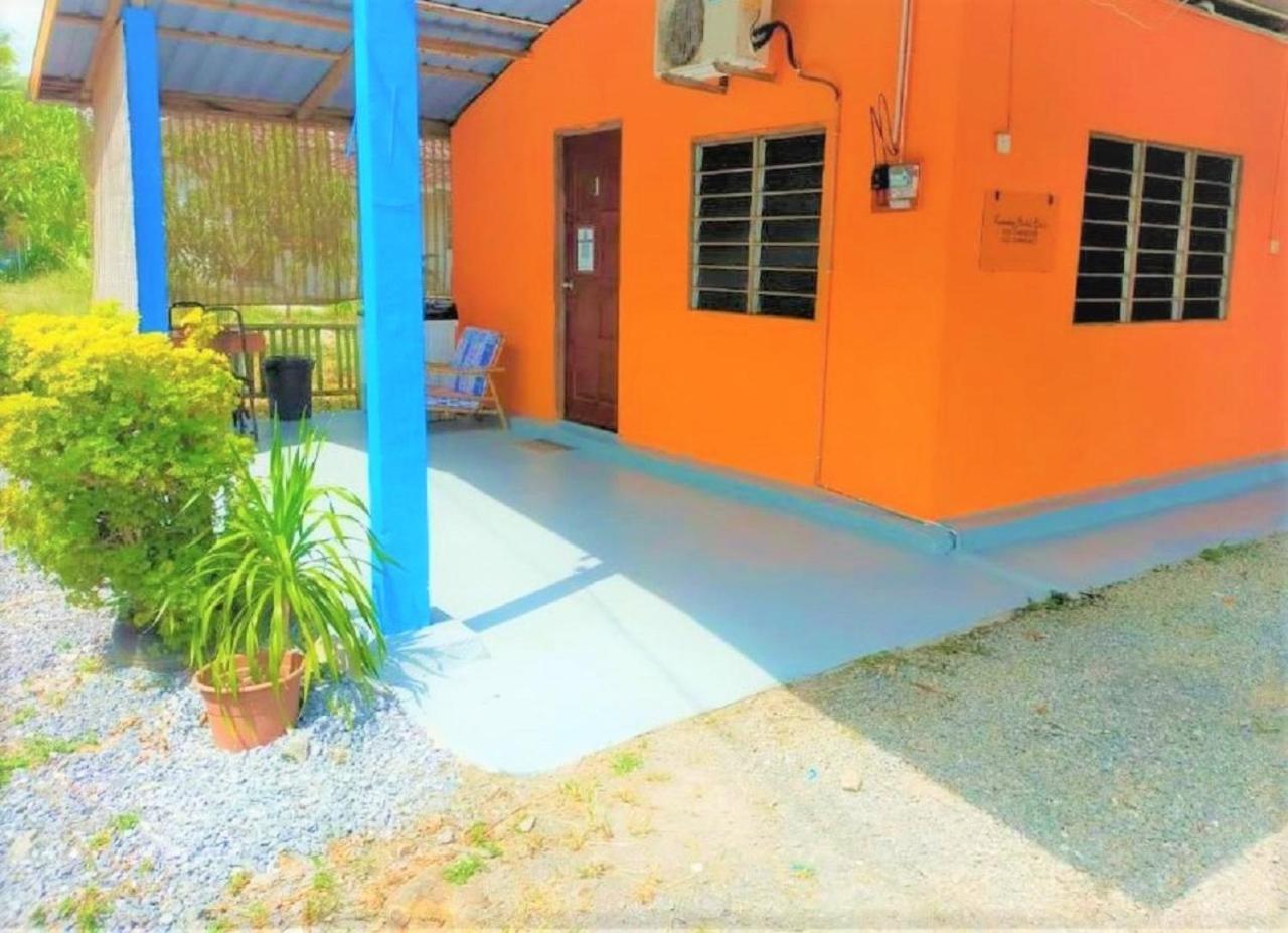 Roomstay Shahid Hou'Ze Кангар Екстериор снимка